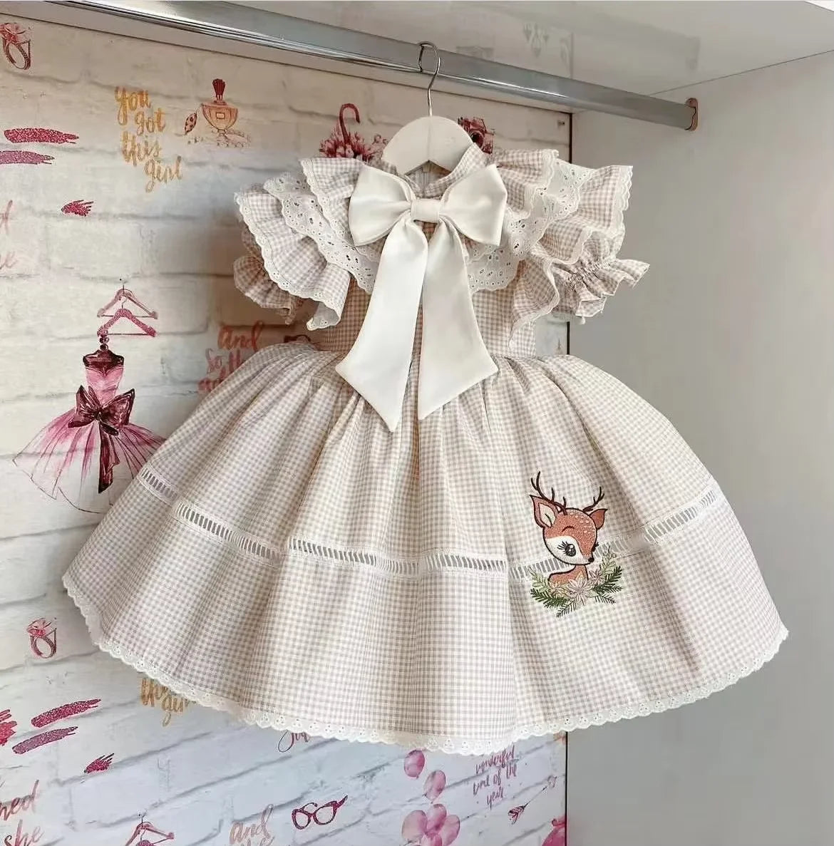 Vintage Princess Dress – Timeless Elegance for Your Little One